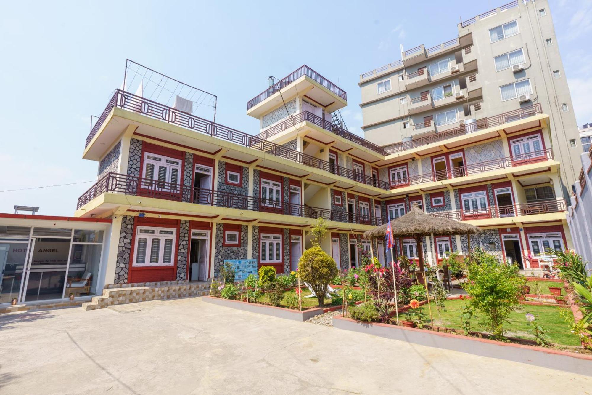 Hotel Angel Pokhara Esterno foto