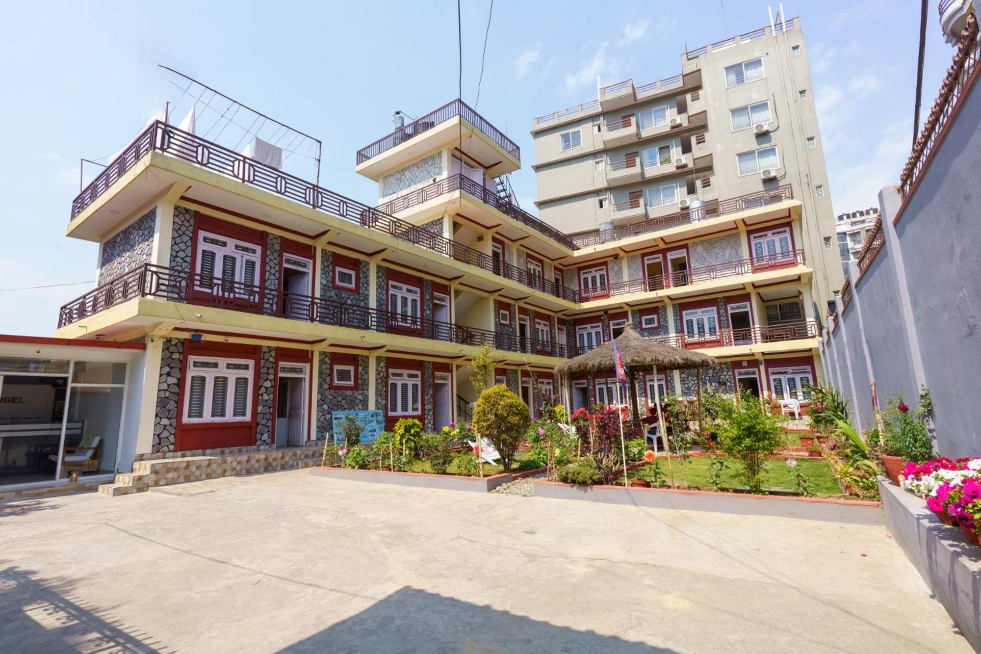 Hotel Angel Pokhara Esterno foto