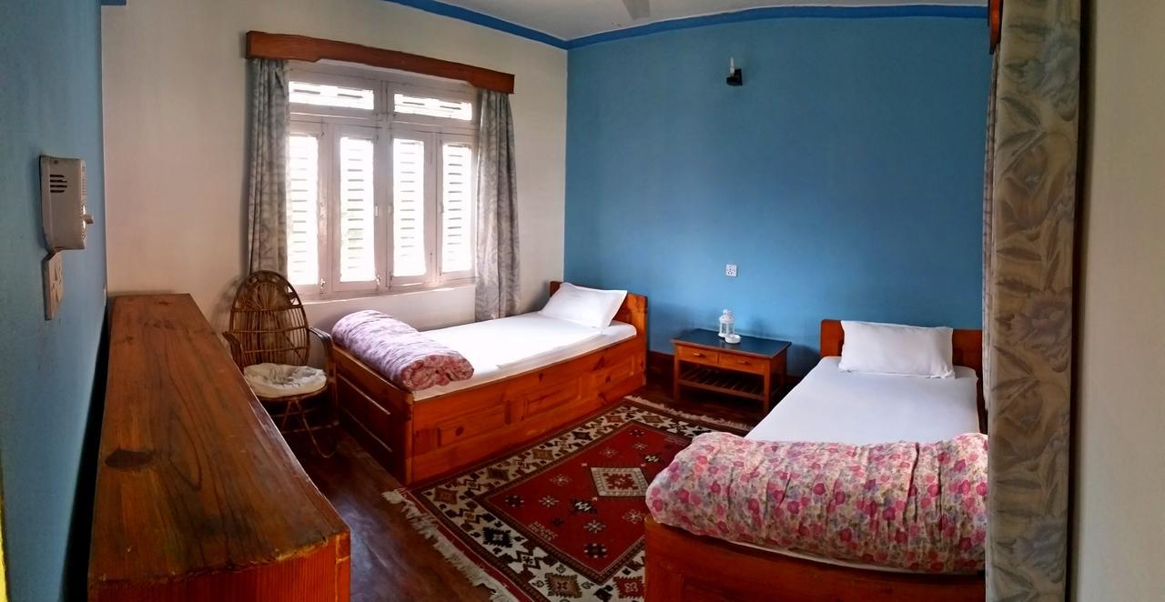 Hotel Angel Pokhara Esterno foto