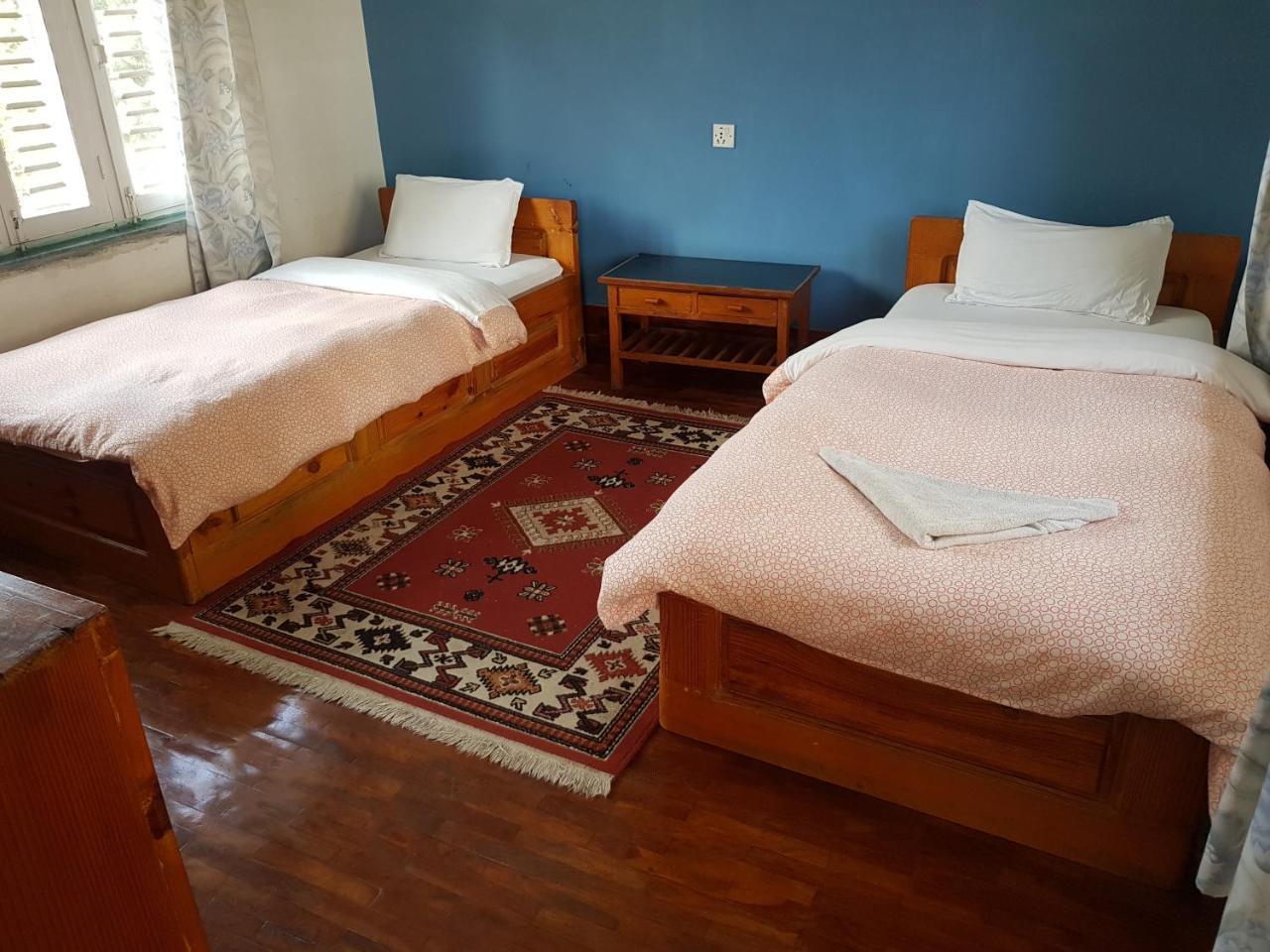 Hotel Angel Pokhara Esterno foto
